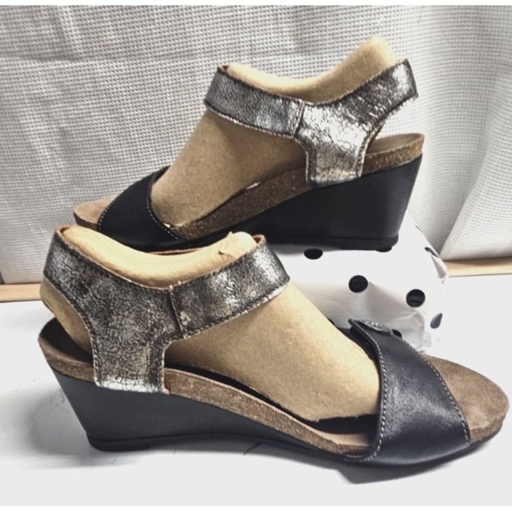 TAOS footwear Carousel sandals metallic pewter black leather straps 38/7-7.5